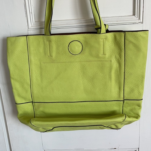 AVOCADO GREEN LEATHER JOY SUSAN TOTE - Picture 2 of 3